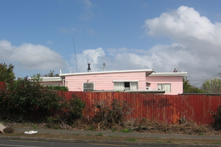Photo of property in 36 St Leonards Road, Kelston, Auckland, 0602