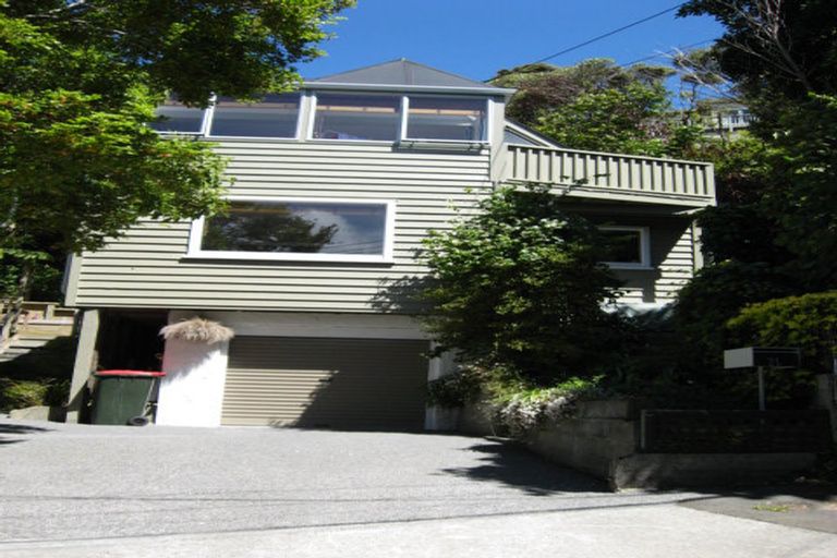 Photo of property in 21 Torwood Road, Khandallah, Wellington, 6035