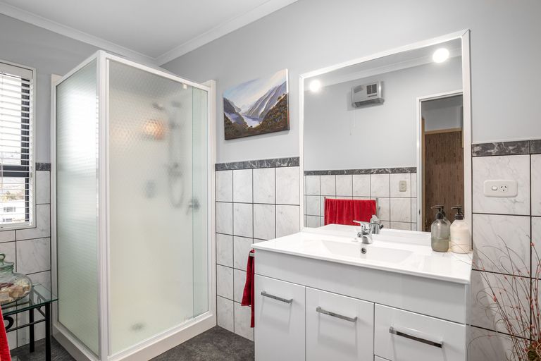 Photo of property in 22 Bodkin Road, Bridge Hill, Alexandra, 9320