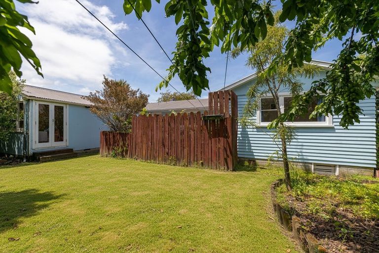 Photo of property in 12 Bethune Street, Featherston, 5710