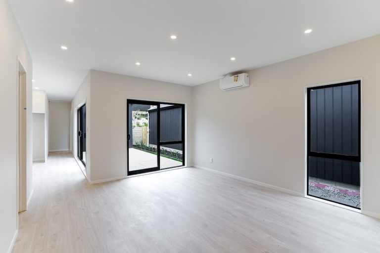 Photo of property in 11 Horokaka Street, Massey, Auckland, 0614