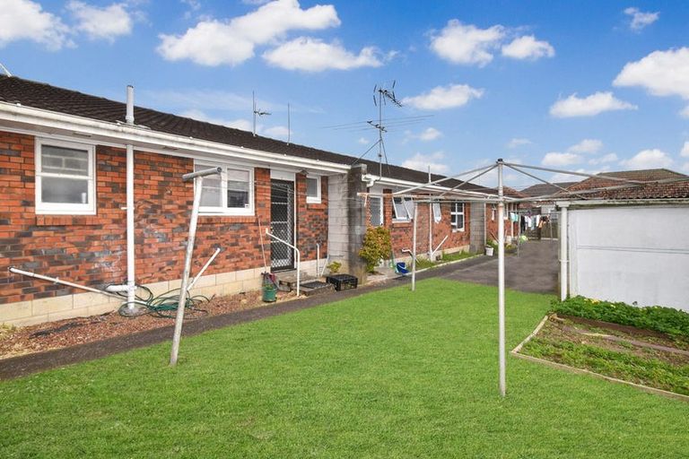 Photo of property in 7/68 Rangitoto Road, Papatoetoe, Auckland, 2025