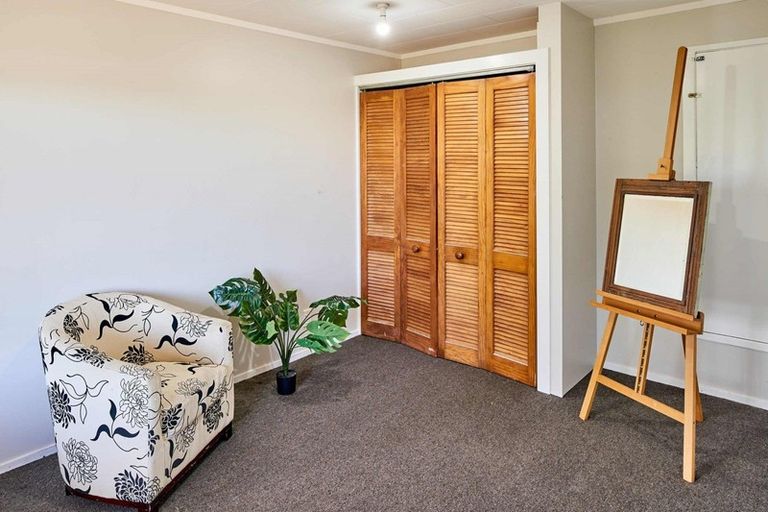 Photo of property in 112 Conclusion Street, Ascot Park, Porirua, 5024