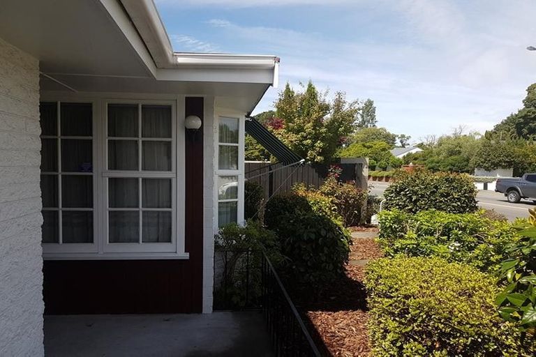 Photo of property in 152 Straven Road, Fendalton, Christchurch, 8014