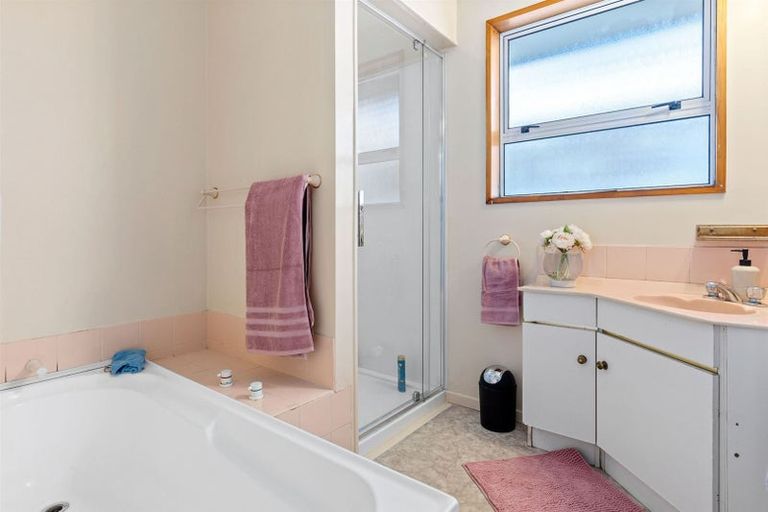 Photo of property in 1/11 Rossiter Avenue, Redwood, Christchurch, 8051