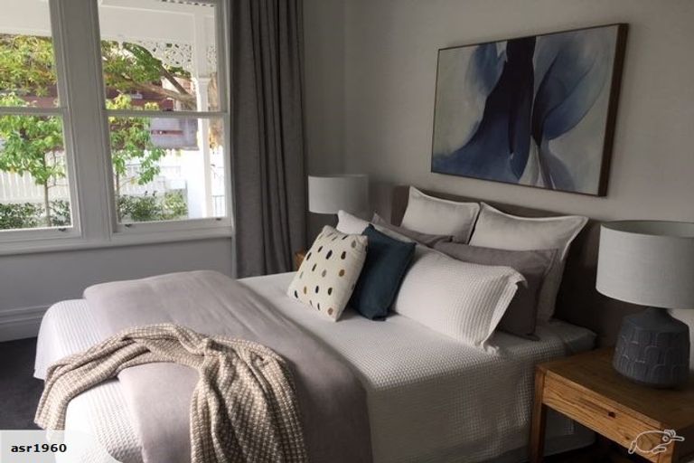 Photo of property in 34 Sentinel Road, Herne Bay, Auckland, 1011