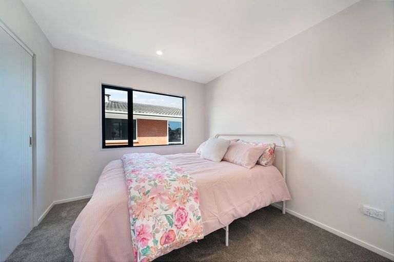 Photo of property in 6/2a Mantra Road, Massey, Auckland, 0614
