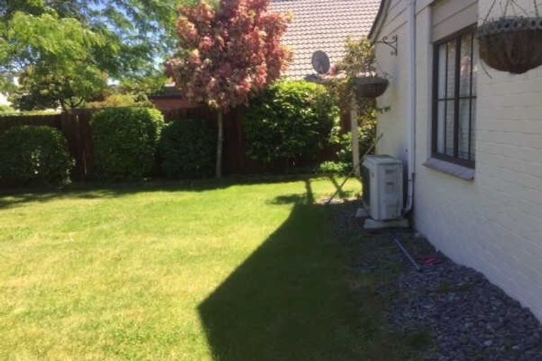 Photo of property in 15 Althorp Place, Avonhead, Christchurch, 8042