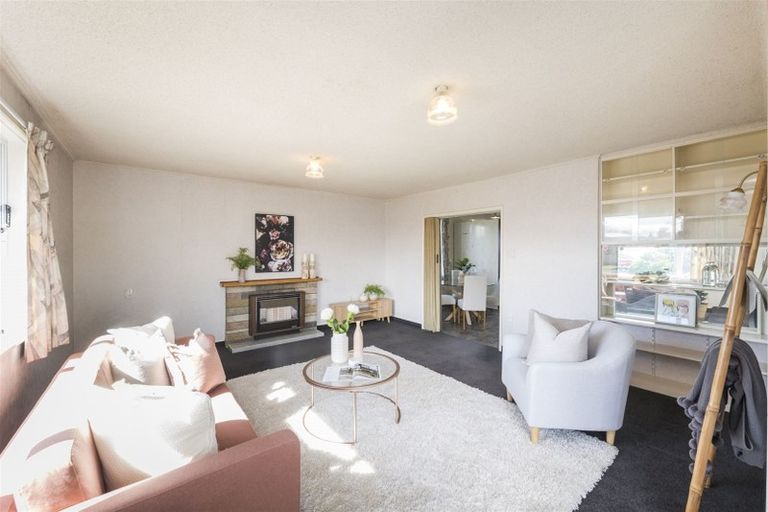 Photo of property in 16 Ellesmere Crescent, Highbury, Palmerston North, 4412