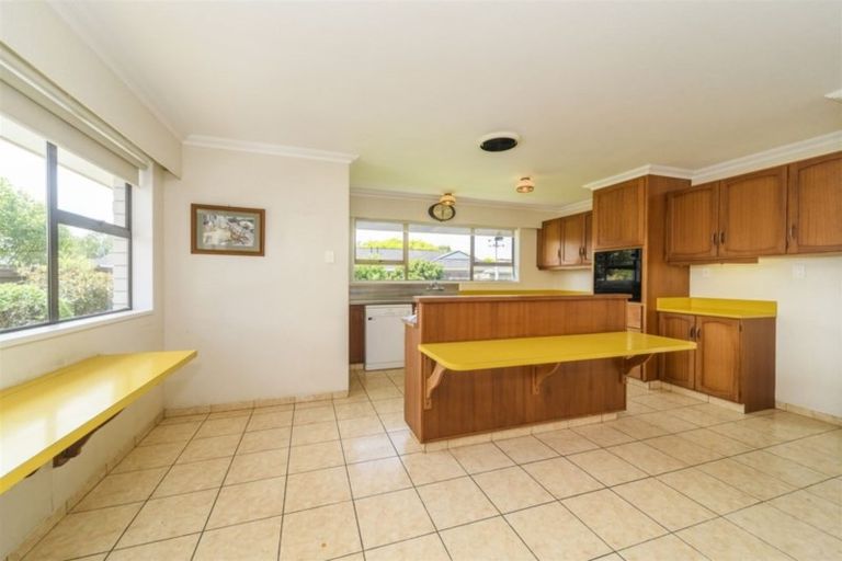 Photo of property in 19 Caulfield Place, Awapuni, Palmerston North, 4412