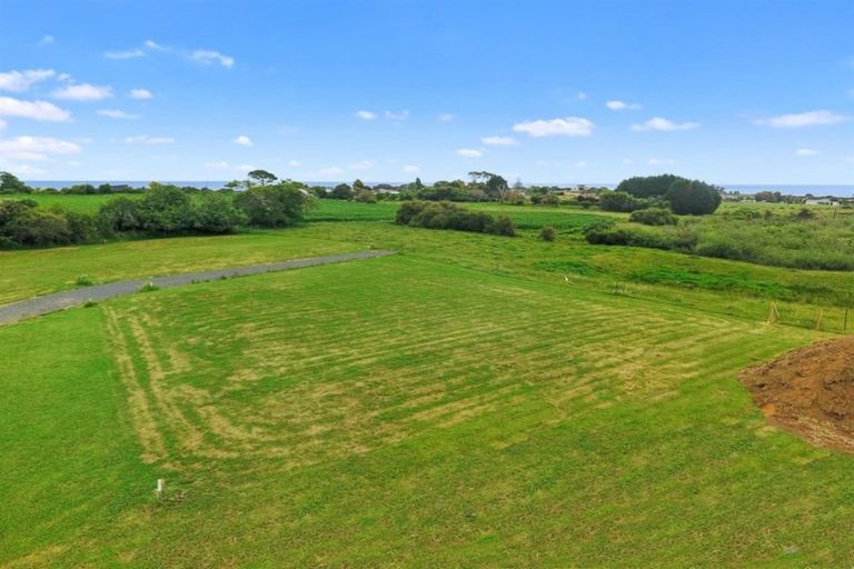 Photo of property in 24 Rawinia Place, Te Kaha, 3199