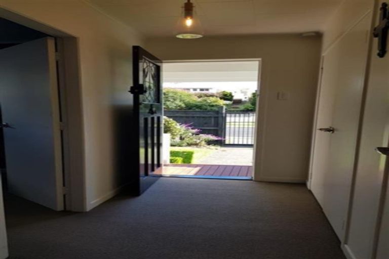 Photo of property in 23 Awanui Street, Merrilands, New Plymouth, 4312