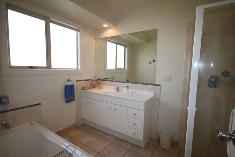 Photo of property in 9 Winderton Way, Pauanui, Hikuai, 3579