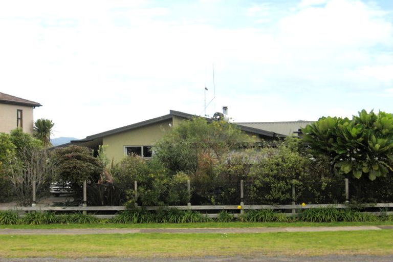Photo of property in 15 Paku Drive, Tairua, 3508