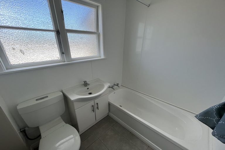 Photo of property in 83 Rangiora Avenue, Roslyn, Palmerston North, 4414