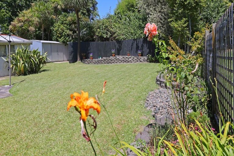 Photo of property in 3 Tracey Terrace, Te Atatu South, Auckland, 0602