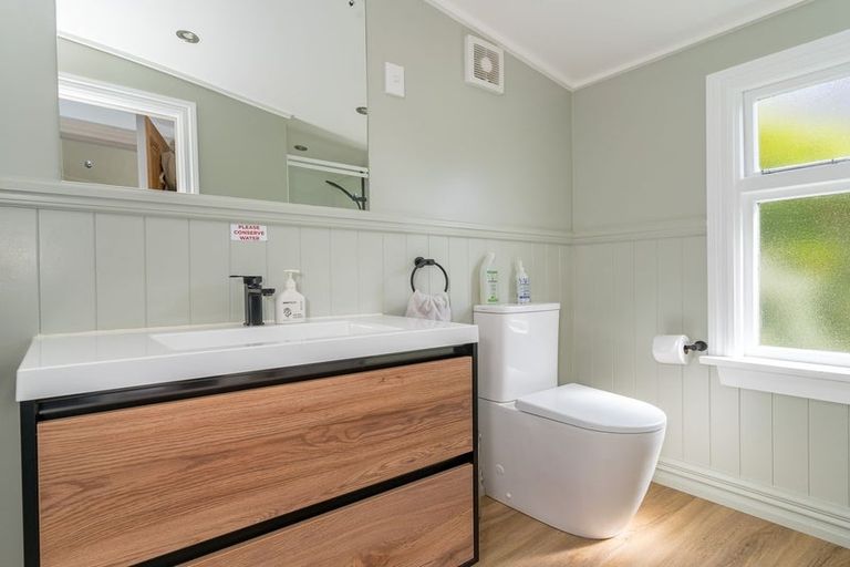 Photo of property in 33 Mihiwaka Road, Long Beach, Port Chalmers, 9081