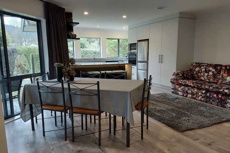 Photo of property in 4 Heaphy Place, Pukehangi, Rotorua, 3015