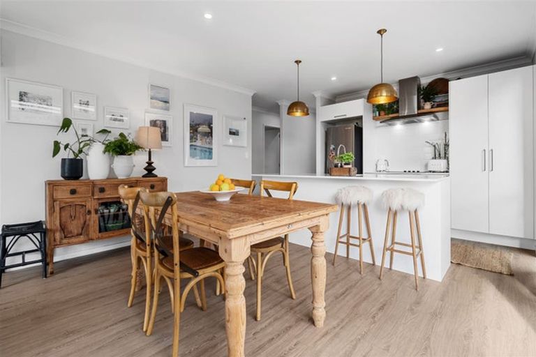 Photo of property in 8 Kaiora Drive, Papamoa Beach, Papamoa, 3118