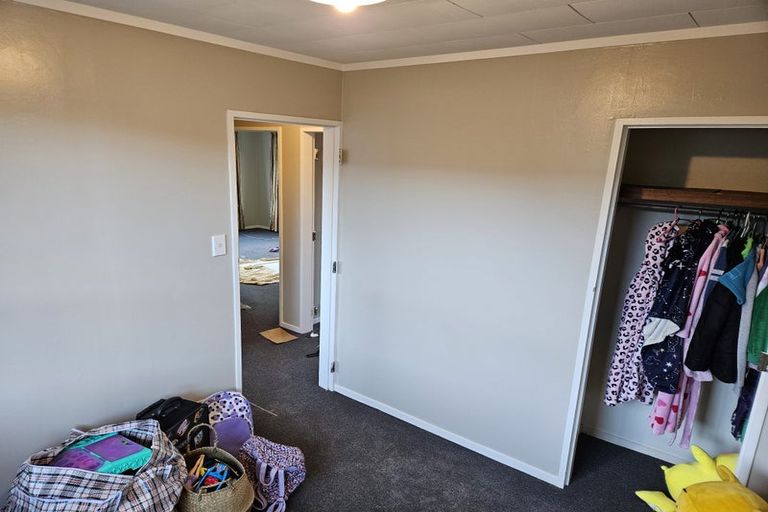 Photo of property in 1/51 Hartford Crescent, Totara Park, Upper Hutt, 5018