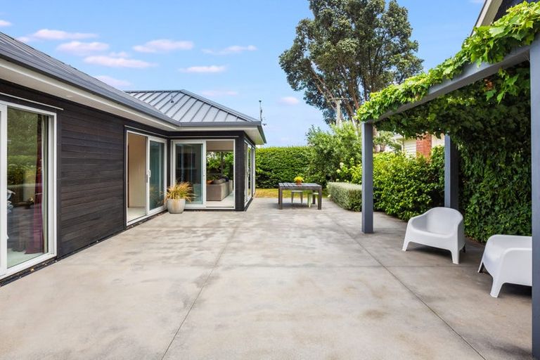 Photo of property in 383 Muritai Road, Eastbourne, Lower Hutt, 5013