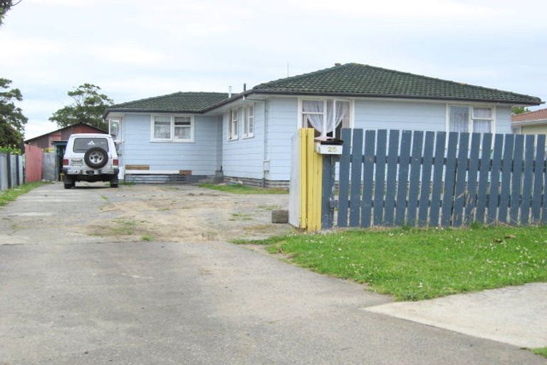 Photo of property in 25 Corsair Crescent, Mangere, Auckland, 2022