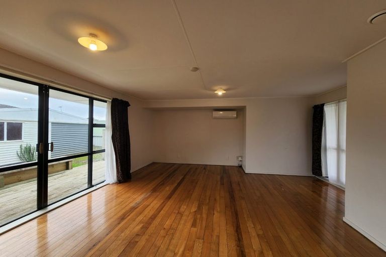 Photo of property in 18 Totara Street, Waiuku, 2123