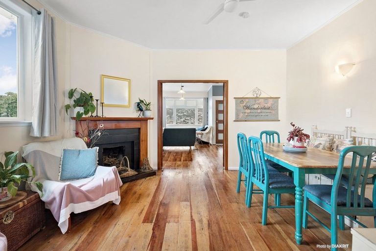 Photo of property in 40 Lonsdale Crescent, Rongotai, Wellington, 6022