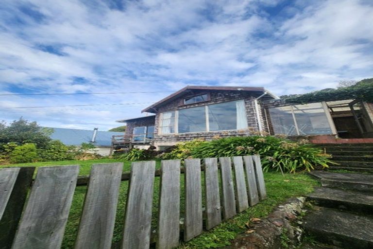 Photo of property in 64 Mitchell Street, Brooklyn, Wellington, 6021