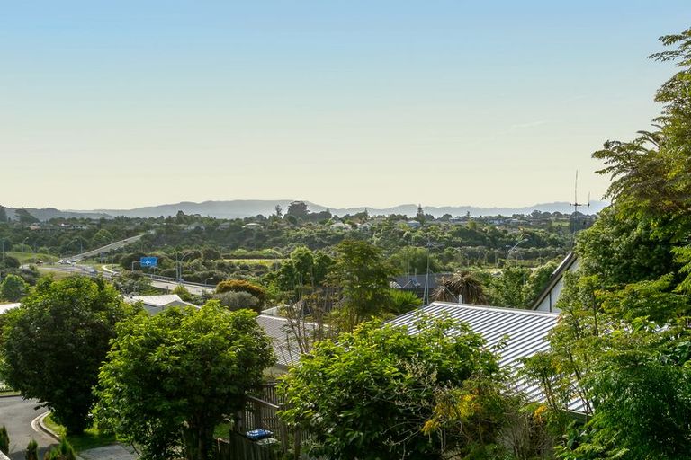 Photo of property in 12 Samuel Way, Judea, Tauranga, 3110