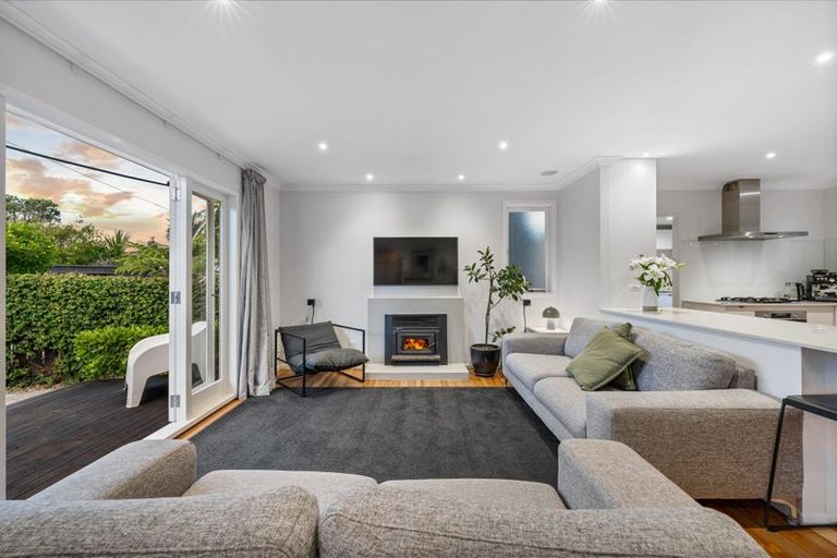 Photo of property in 17 Poto Street, Te Atatu South, Auckland, 0610