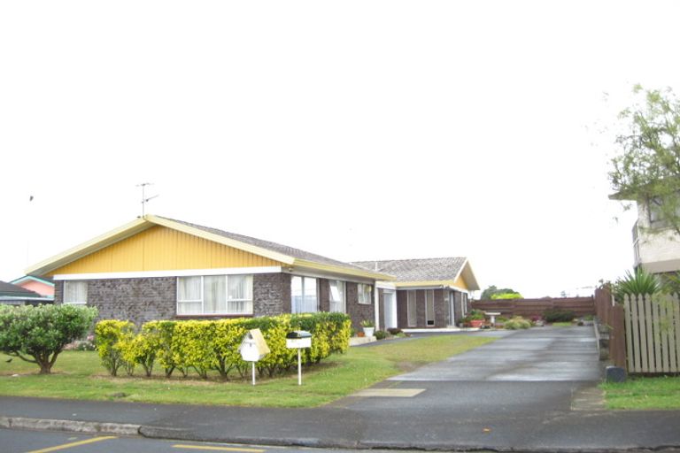 Photo of property in 82b Rosehill Drive, Rosehill, Papakura, 2113