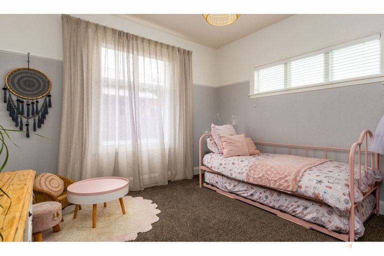 Photo of property in 51 Avenue Road, West End, Timaru, 7910