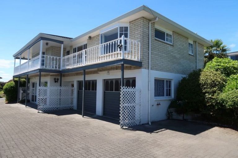 Photo of property in 6 Golders Place, Richmond Heights, Taupo, 3330