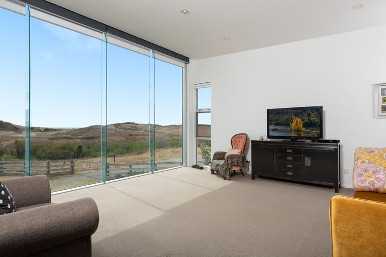 Photo of property in 1340 Papamoa Beach Road, Papamoa Beach, Papamoa, 3118