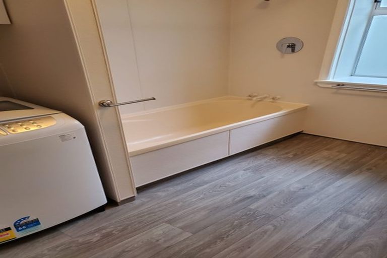 Photo of property in 21 Crawford Road, Kilbirnie, Wellington, 6022