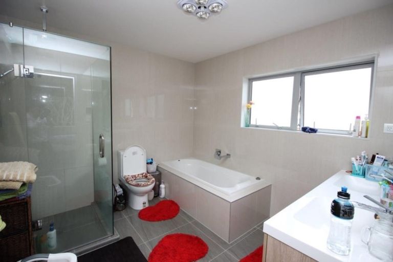 Photo of property in 46 Blacks Road, Greenhithe, Auckland, 0632