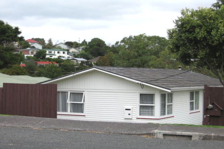 Photo of property in 50 Stanley Road, Glenfield, Auckland, 0629