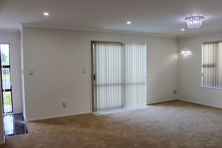 Photo of property in 12 Sturdee Road, Manurewa, Auckland, 2102