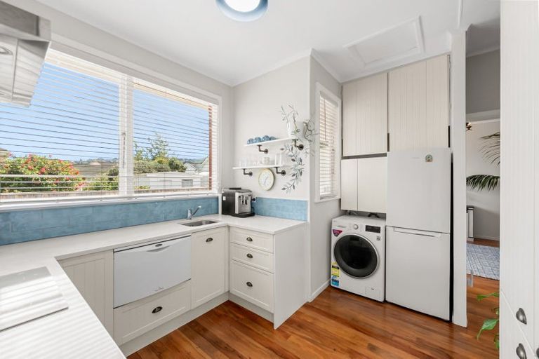 Photo of property in 14a/103 Epuni Street, Epuni, Lower Hutt, 5011