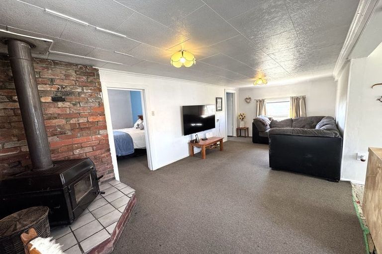 Photo of property in 82 Salcombe Street, Kaitangata, 9210