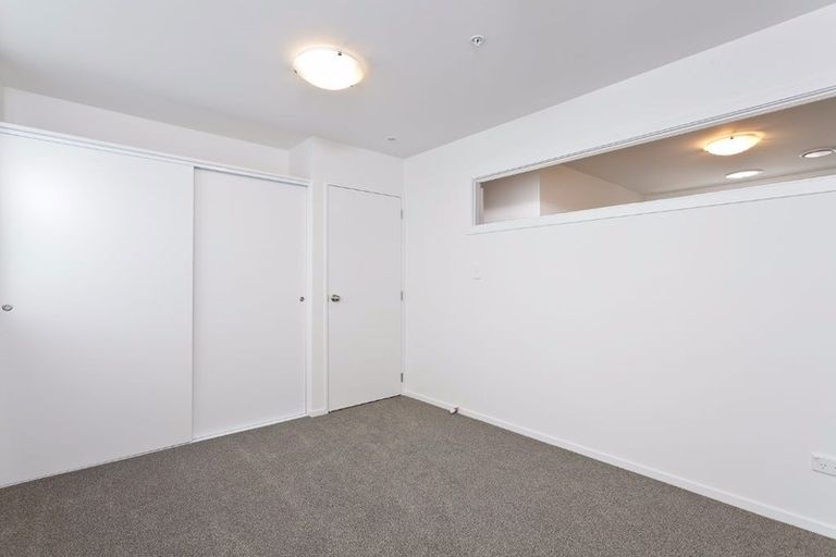Photo of property in 8/26 Railway Street West, Papakura, 2110