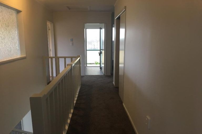 Photo of property in 14 Mercury Way, Whitby, Porirua, 5024