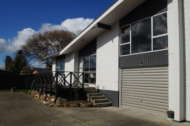 Photo of property in 2/24 Chilton Drive, Mairehau, Christchurch, 8052