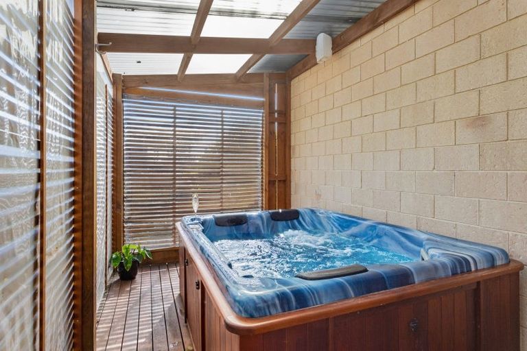 Photo of property in 3 Heron Hill, Kerikeri, 0230