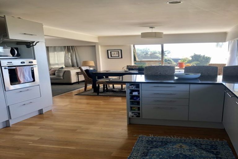 Photo of property in 1/61 Forrest Hill Road, Milford, Auckland, 0620