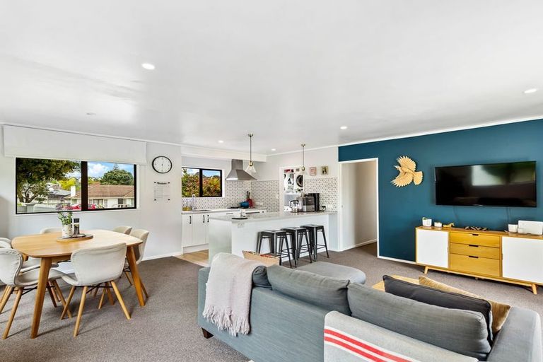 Photo of property in 1/80 Kervil Avenue, Te Atatu Peninsula, Auckland, 0610