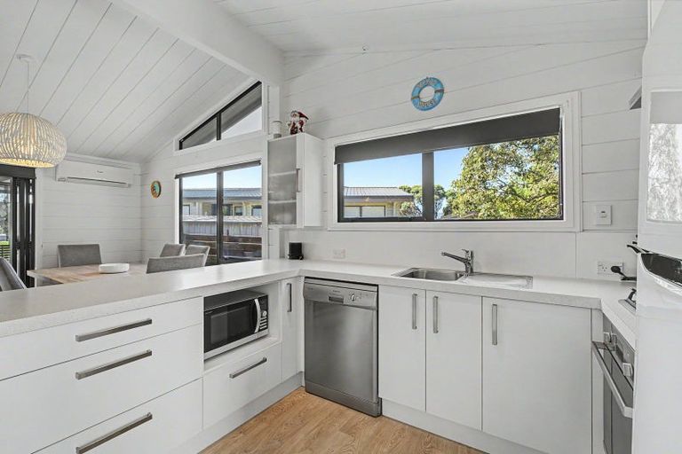 Photo of property in 7 Bonanza Place, Pauanui, Hikuai, 3579