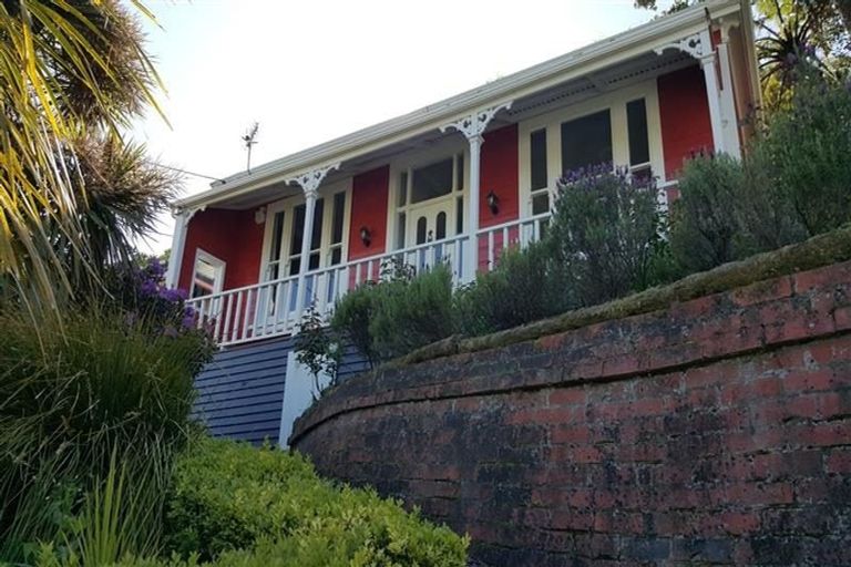 Photo of property in 17 Patanga Crescent, Thorndon, Wellington, 6011