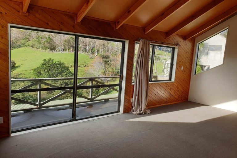 Photo of property in 152 Lone Kauri Road, Karekare, New Lynn, 0772